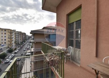 Balcone - Appartamento Via Eleonora D'Angiò
 
2, Catania - foto 10