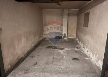 Non correlato - Box Viale Mario Rapisardi
 
234, Catania - foto 5