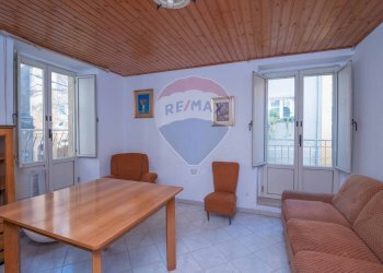 Sala da pranzo - Casa semi indipendente Via Santa Sofia
 
63, Caltagirone - foto 15