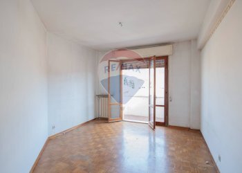 Stanza vuota - Appartamento viale papa giovanni ventitreesimo
 
6, Jesi - foto 39