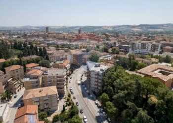 Edificio all\'aperto - Appartamento viale papa giovanni ventitreesimo
 
6, Jesi - foto 49