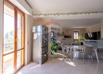 Sala da pranzo - Appartamento Via Gioacchino Rossini
 
115, Castelfidardo - foto 4