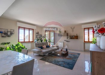 Sala da pranzo - Appartamento Via Gioacchino Rossini
 
115, Castelfidardo - foto 6