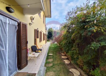 Giardino - Quadrilocale Via Alpignano
 
123, Rivoli - foto 2