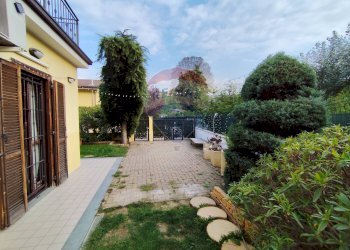 Giardino - Quadrilocale Via Alpignano
 
123, Rivoli - foto 8