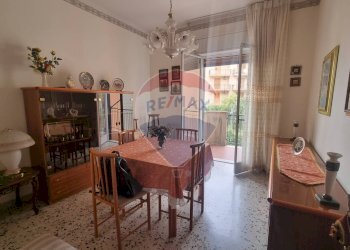 Sala da pranzo - Quadrilocale Via Riccardo Wagner
 
50, Acireale - foto 7