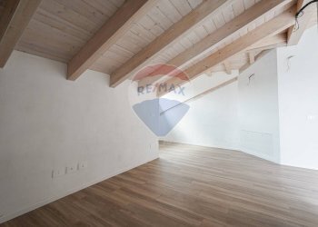 Interno - Villa Via San Gaudenzio
 
12, Ponte San Pietro - foto 37