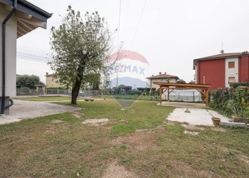 Giardino - Villa Via San Gaudenzio
 
12, Ponte San Pietro - foto 46