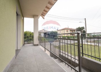 Balcone - Villa Via San Gaudenzio
 
12, Ponte San Pietro - foto 48