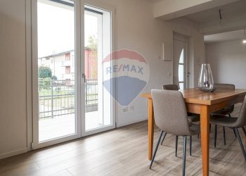 Sala da pranzo - Villa Via San Gaudenzio
 
12, Ponte San Pietro - foto 52