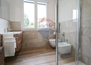 Bagno - Villa Via San Gaudenzio
 
12, Ponte San Pietro - foto 56