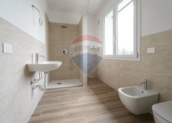 Bagno - Villa Via San Gaudenzio
 
12, Ponte San Pietro - foto 61