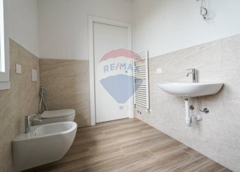 Bagno - Villa Via San Gaudenzio
 
12, Ponte San Pietro - foto 63