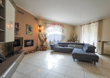 Soggiorno - Semi-detached house via bergamina
 
6, Ranica - photo 22