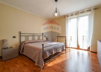 Camera / camera da letto - Semi-detached house via bergamina
 
6, Ranica - photo 32