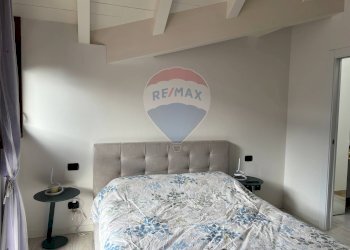 Camera / camera da letto - Casa semi indipendente via tonale della mendola 162, Endine Gaiano - foto 12