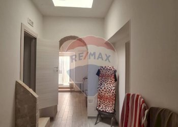 Hall / corridoio - Quadrilocale Via Celestino V
 
24, Vieste - foto 17