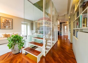 Scale - Attico Via Silvio Pellico
 
18, Besana in Brianza - foto 5