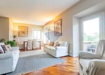 Soggiorno - Attico Via Silvio Pellico
 
18, Besana in Brianza - foto 7