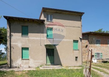 ESTERNO PALAZZINA - Independent house LOCALITA RIVIANO, Varano de' Melegari - photo 4