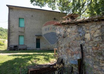 ESTERNO PALAZZINA - Independent house LOCALITA RIVIANO, Varano de' Melegari - photo 11