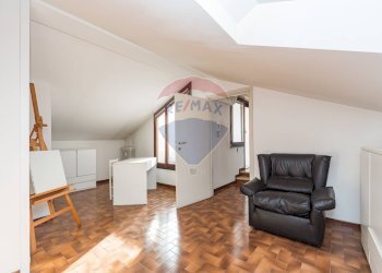 Soggiorno - Attic Via Triulziana
 
22, San Donato Milanese - photo 11