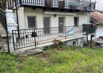 Semi-detached house Borgata Chiabriera , Pomaretto - photo 1