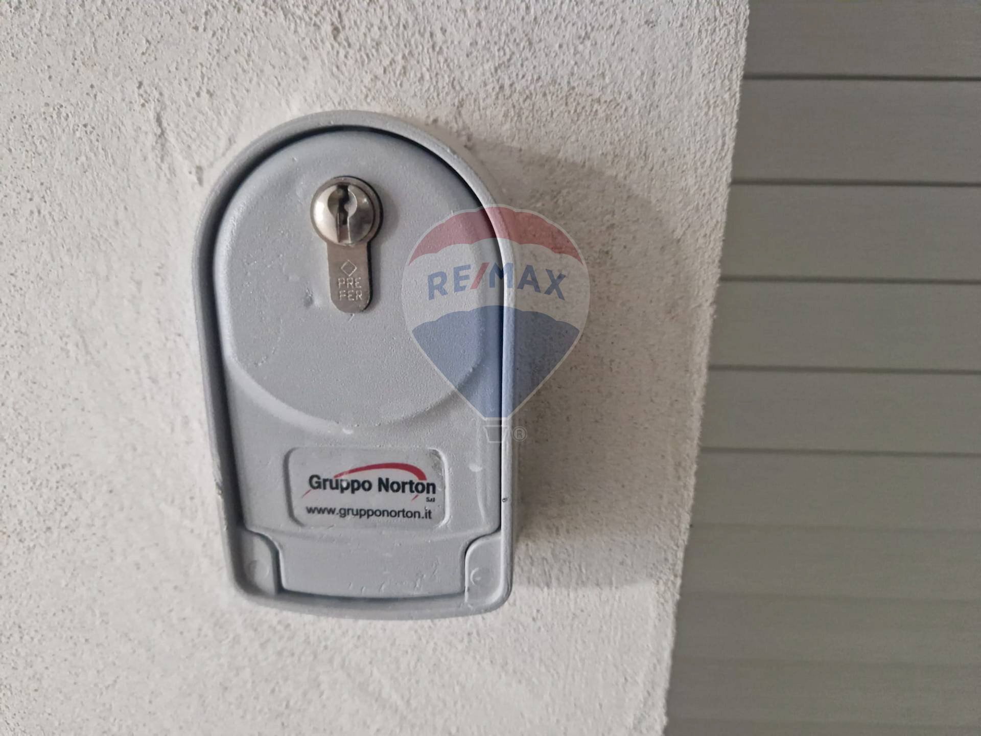 Dettagli - Box Via Nuova
 
23, Palermo - photo 2