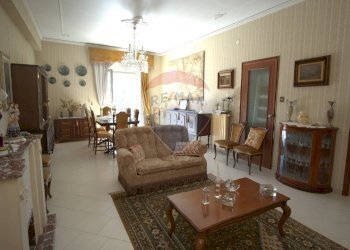 Sala da pranzo - Appartamento Via Dalmazia
 
143, Leonforte - foto 2