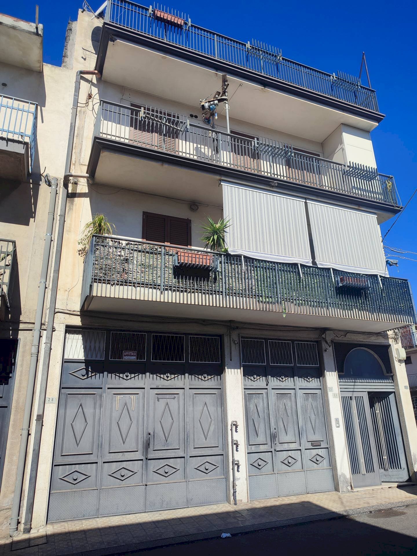 Foto 1 - Warehouse Paterno - photo 1