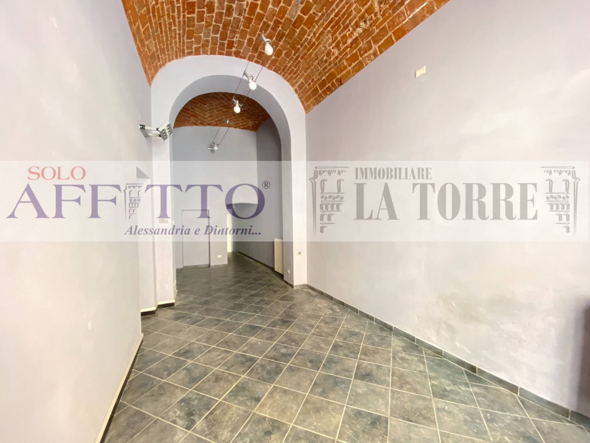 Foto 2 - Commercial Premises Via Dante Alighieri, Alessandria - photo 2