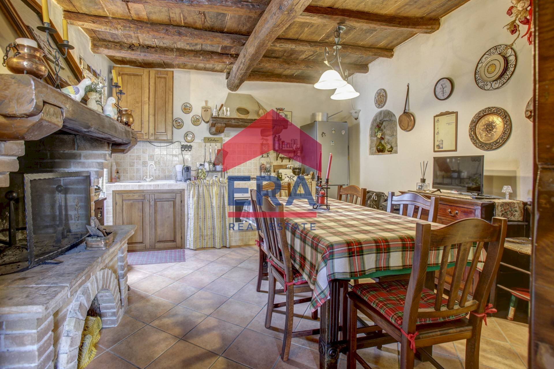 Soggiorno - Casa indipendente Via Vittorio Emanuele III
 
1, Soriano nel Cimino - foto 1