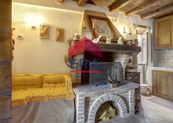 Dettagli - Casa indipendente Via Vittorio Emanuele III
 
1, Soriano nel Cimino - foto 7