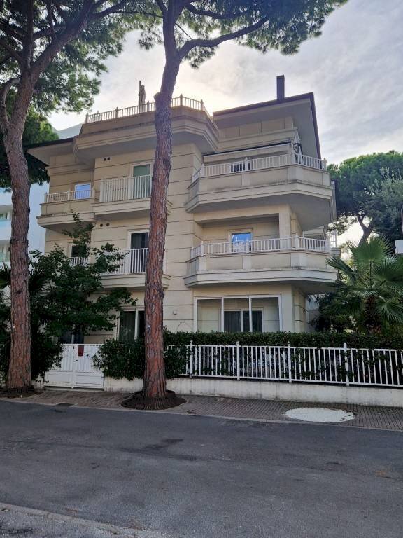 Facciata - Stable - Palace viale Rino Molari, Riccione - photo 3