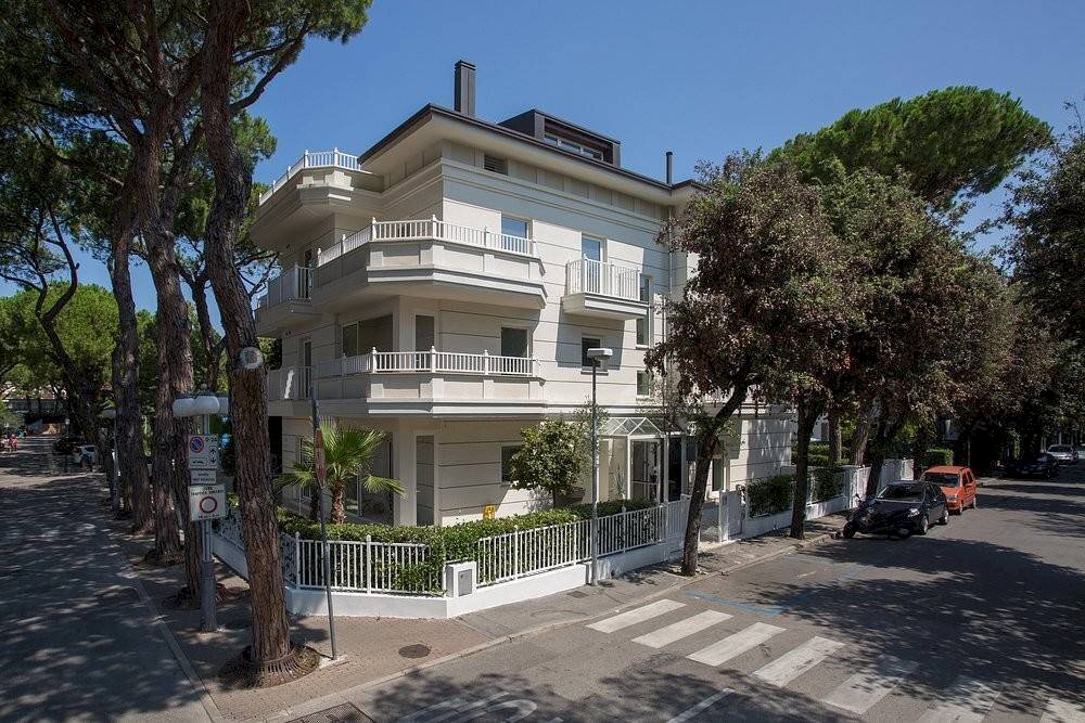 Facciata - Stable - Palace viale Giacinto Martinelli, Riccione - photo 1