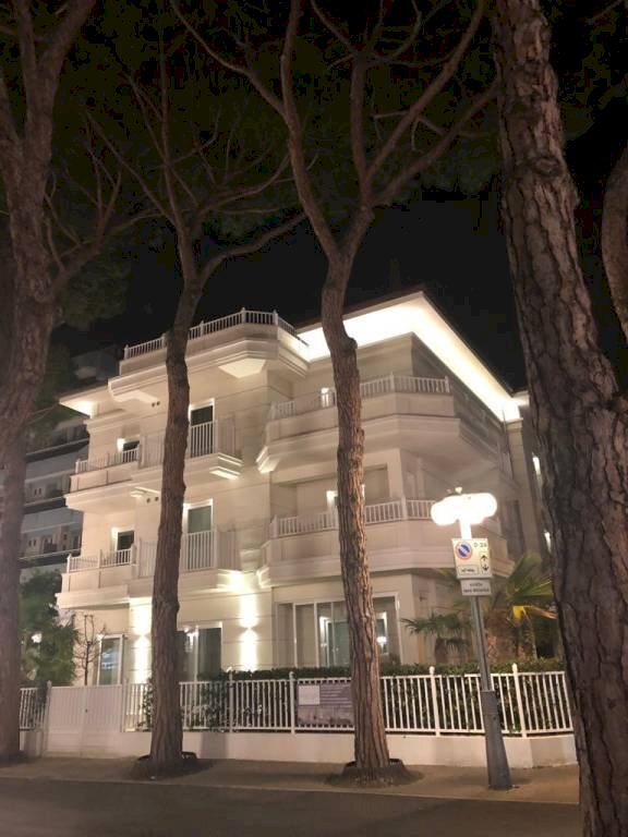 Facciata - Stable - Palace viale Giacinto Martinelli, Riccione - photo 2