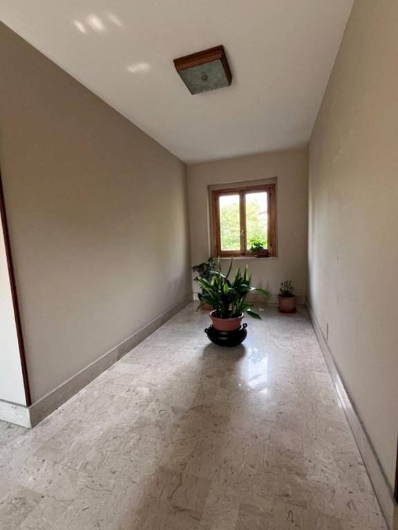 Interno palazzo - Three-room apartment via Villaggio Edelweiss, 3/c, Gravere - photo 2