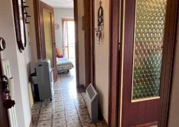 Corridoio - Three-room apartment via Villaggio Edelweiss, 3/c, Gravere - photo 6
