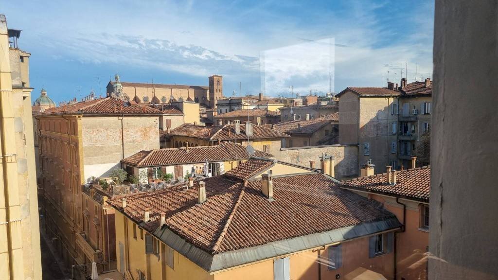 Vista - Quadrilocale via Cesare Battisti, Bologna (zona Centro Storico) - foto 1