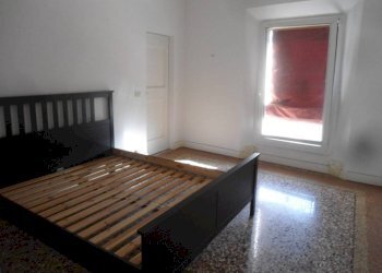 Camera da letto - Quadrilocale via Cesare Battisti, Bologna (zona Centro Storico) - foto 11