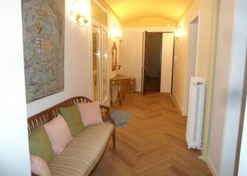 Corridoio - Appartamento via Castiglione, 22, Bologna (zona Centro Storico) - foto 8