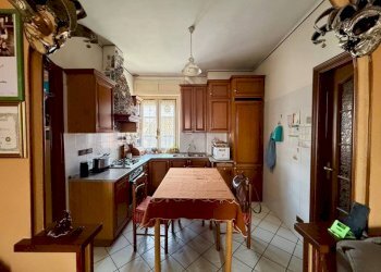 Cucina - Villa via Pietro Sola Vescovo, 4, Carmagnola - foto 2