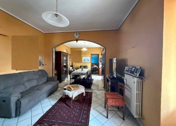 Soggiorno - Villa via Pietro Sola Vescovo, 4, Carmagnola - foto 8