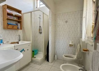 Bagno - Villa a Schiera via Pietro Sola Vescovo, 4, Carmagnola - foto 16
