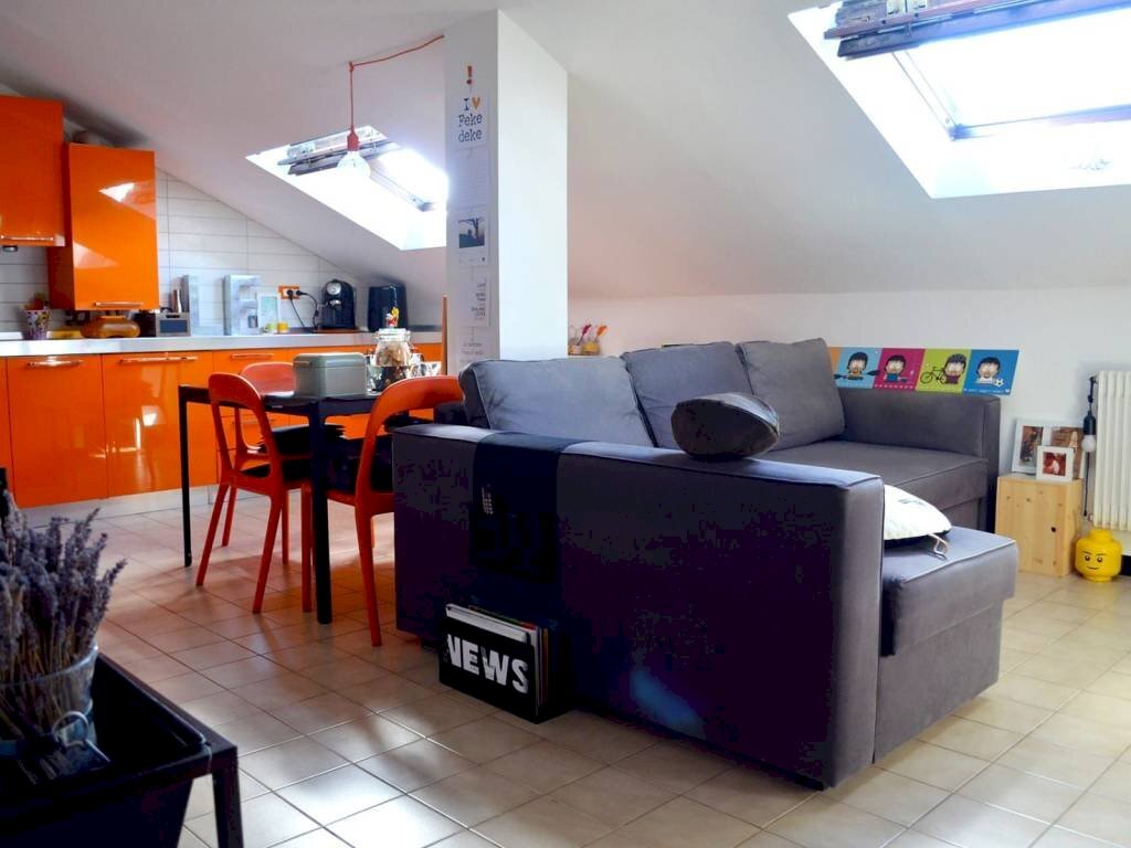 Salone - Bilocale via Chiappella, 5A, Serra Riccò - foto 3