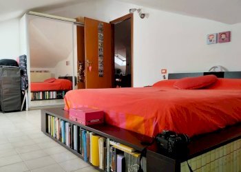 Camera da letto - Bilocale via Chiappella, 5A, Serra Riccò - foto 7