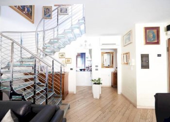 Ingresso - Attico via Aurelio Saffi, Bologna (zona Saffi) - foto 3