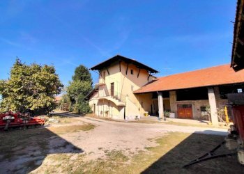 Cortile interno - Rustic hamlet Madonna Delle Grazie, Cuneo - photo 1