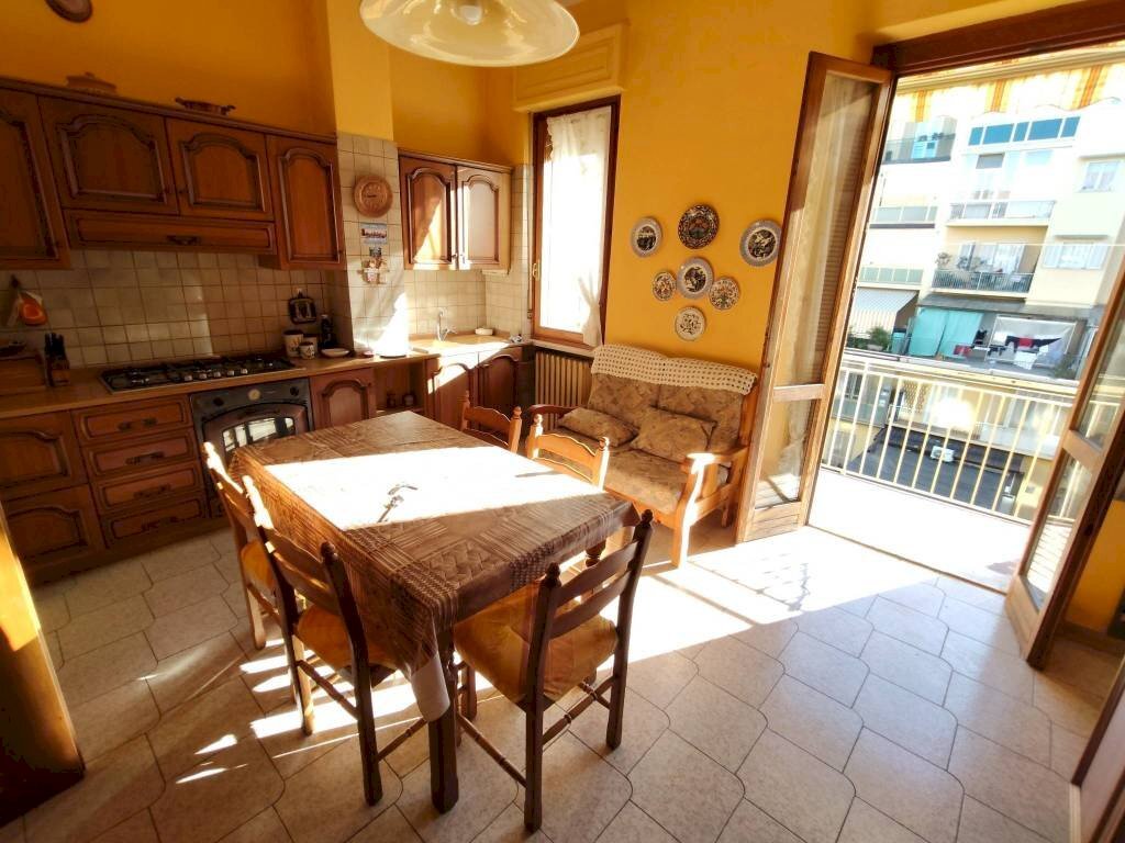 Cucina - Four-room apartment via Luigi Negrelli, Cuneo (neighborhood Centro) - photo 2