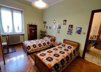 Camera da letto - Quadrilocale via Luigi Negrelli, Cuneo (zona Centro) - foto 10